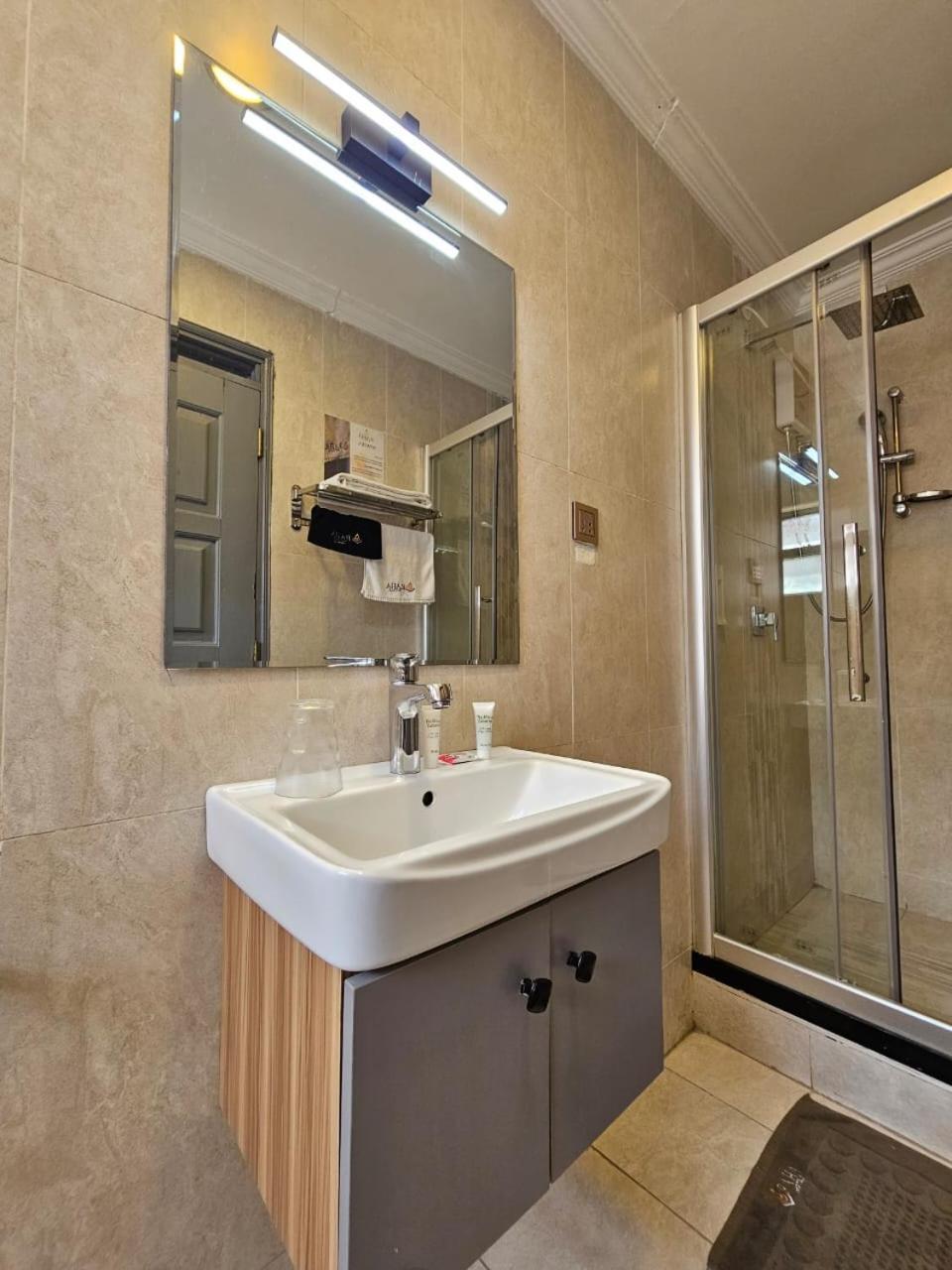 Raha Hotel & Suites Nairobi Eksteriør billede